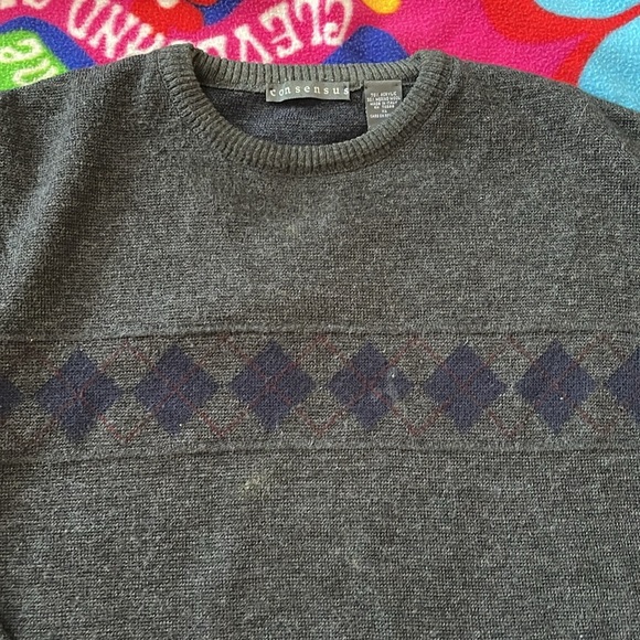 Consensus men’s gray sweater XL - Picture 2 of 9